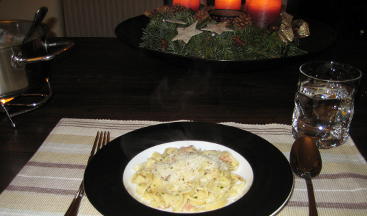 Tagliatelle mit Schinken-Obers Sauce
