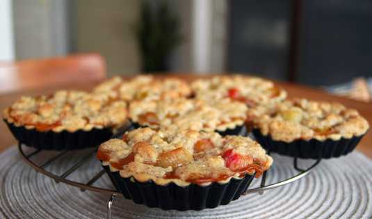 Rhabarbertörtchen mit Streusel