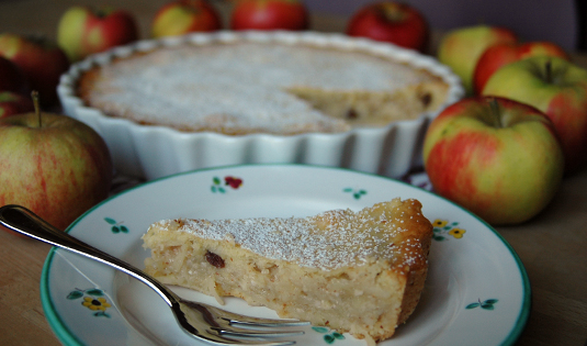 Gedeckter Apfelkuchen