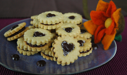Valentinskekse mit Schoko-Kokos Füllung