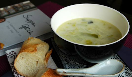 Lauchsuppe mit Kokosmilch Lauchsuppe mit Kokosmilch