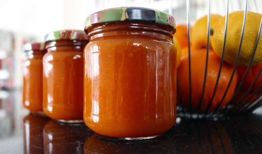 Drei Sorten Marillenmarmelade