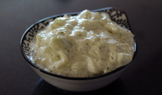 Gurkensalat mit Rahm