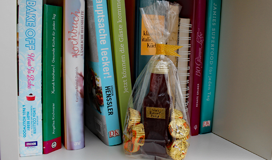 Hausgemachter Ribiselessig