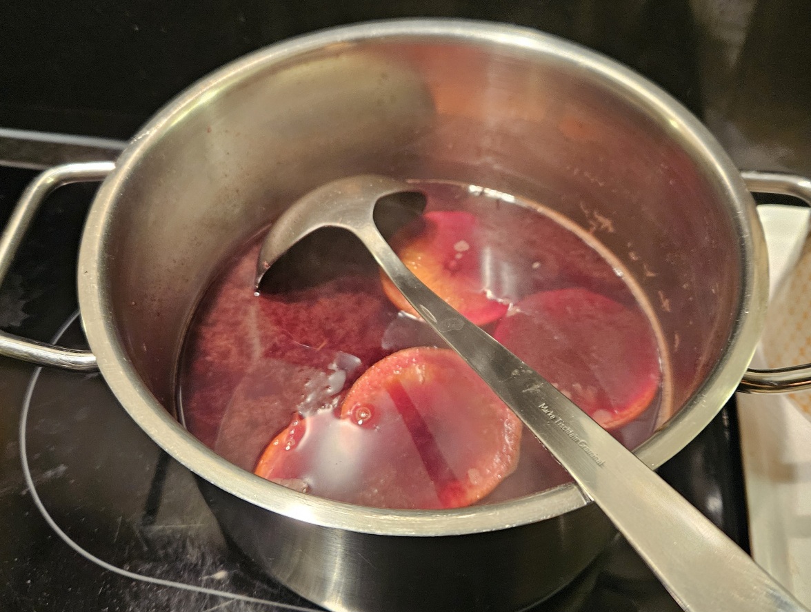 Zwetschkenglühwein